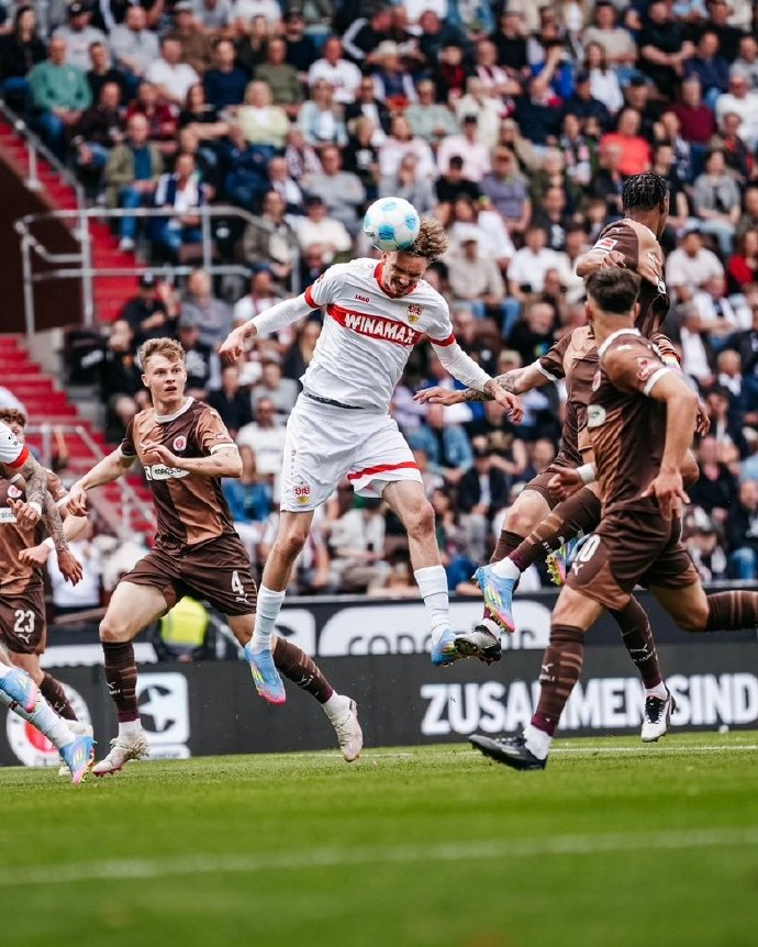 利记平台-斯图加特客场大胜，球队士气高涨