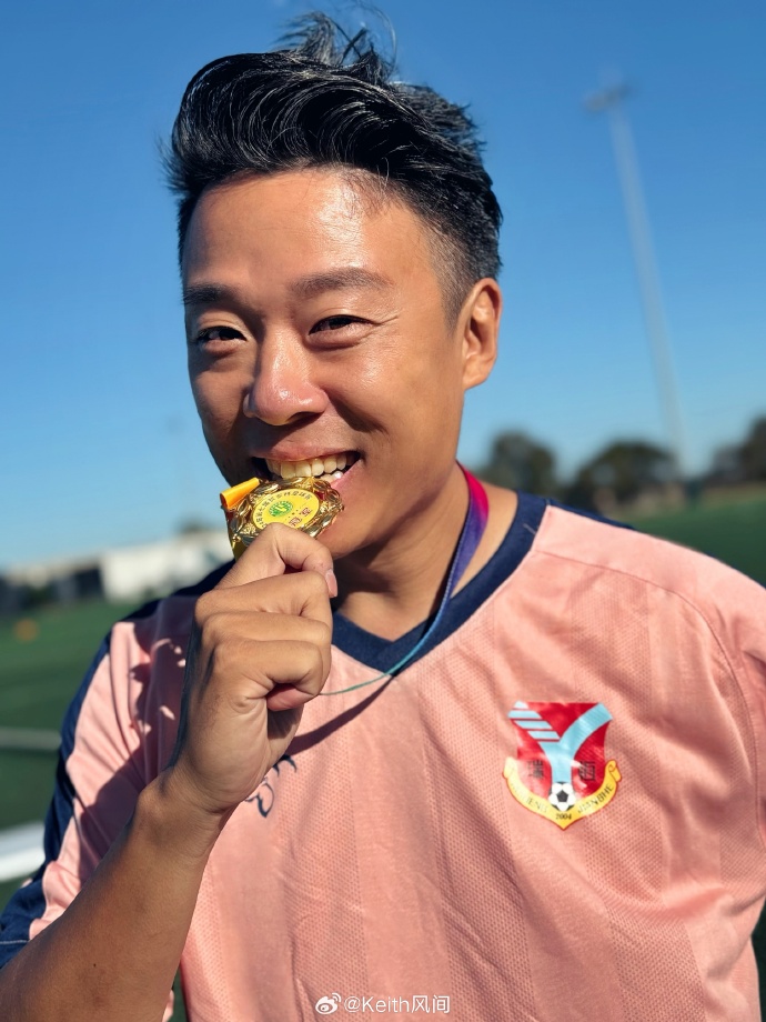 利记平台-教练瞄准冠军奖杯，坚持训练