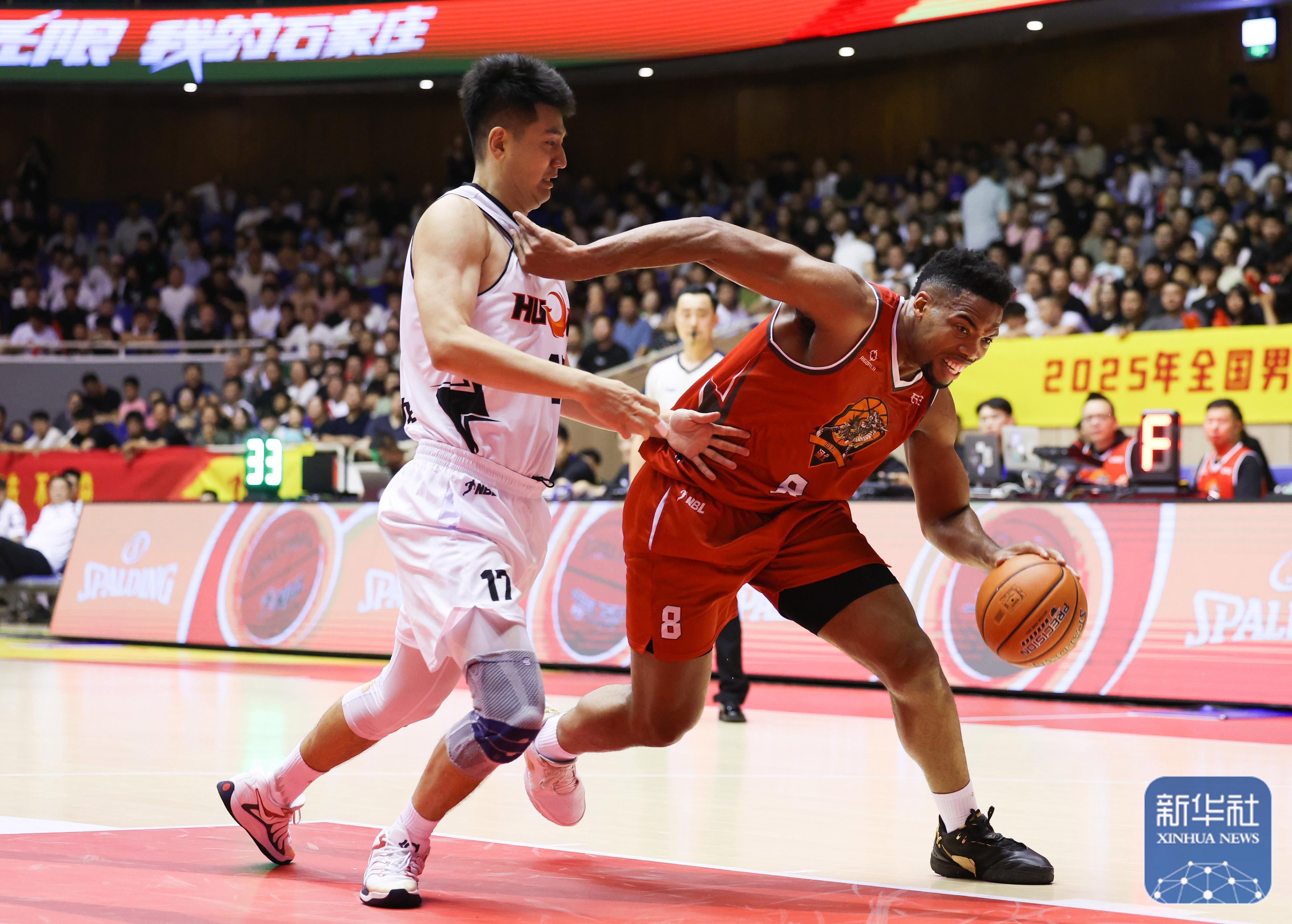 利记官方网站-河北男篮大胜贵州，全队斗志昂扬！